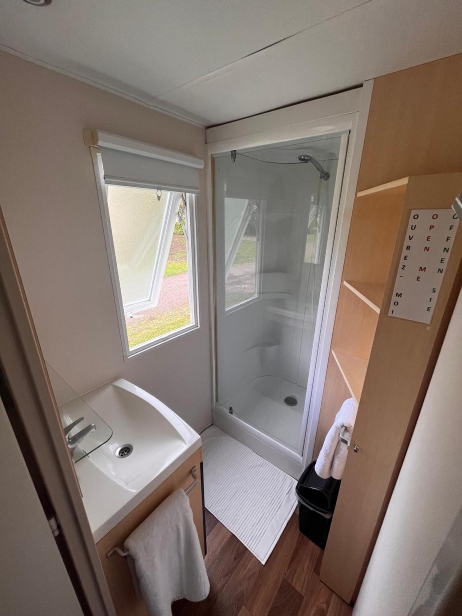 Les Pinots D'Alsace - 3 Bungalows Climatises Avec Tv - Proche Europa Park Boofzheim 객실 사진